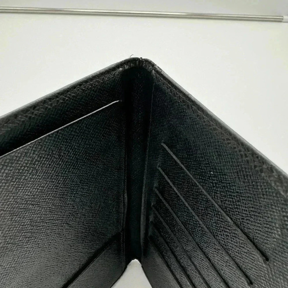 LOUIS VUITTON Taiga leather mens wallet - Picture 5 of 6